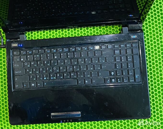 Ноутук Asus ul50vt