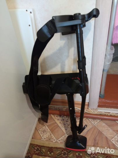 Костыль для левой ноги