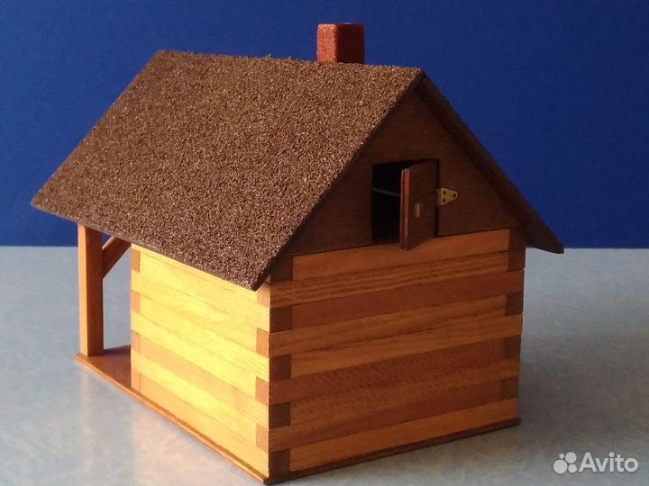 Деревянный дом № 2 (в масштабе 1:32)