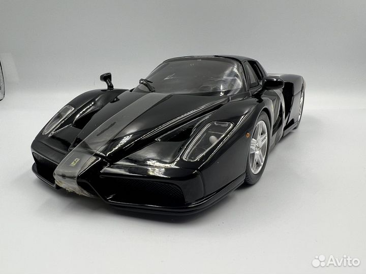 Модель 1:18 Hot Wheels Ferrari Enzo Black