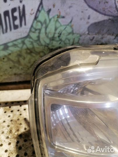 Фара передняя правая Renault Logan