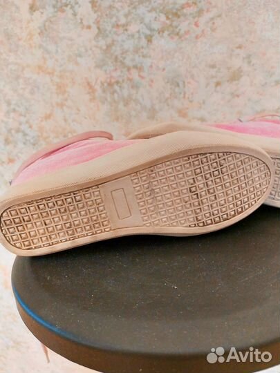 Кроссовки женские