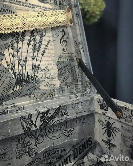 Винтажный чемодан