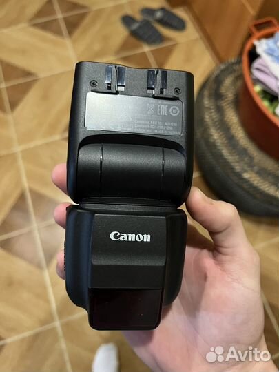 Вспышка камеры Canon SpeedLite 430EX III-RT