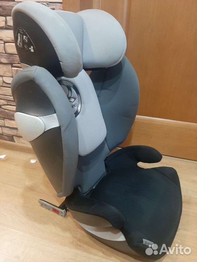 Автомобильное детское кресло с isofix