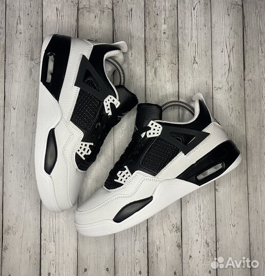 Nike Air Jordan 4 Retro (38;39;43 размеры)