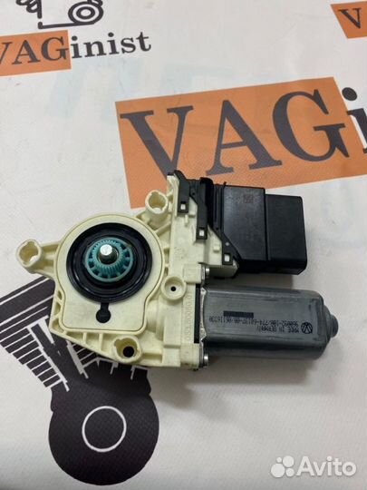 Мотор стеклоподъемника задний правый Vw Passat B6