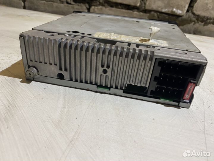 Магнитола Mercedes Benz c-class