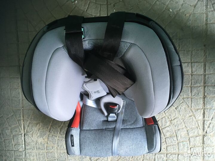 Детское автомобильное кресло Britax Romer 4R