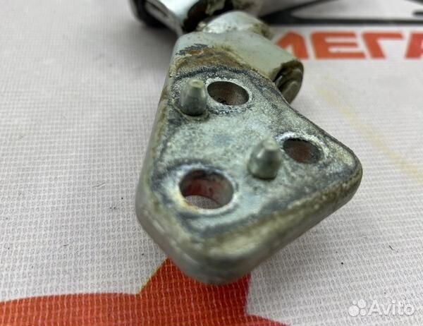 Петля двери задняя правая Peugeot Partner фургон