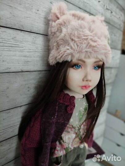 Кукла ручной работы с одеждой