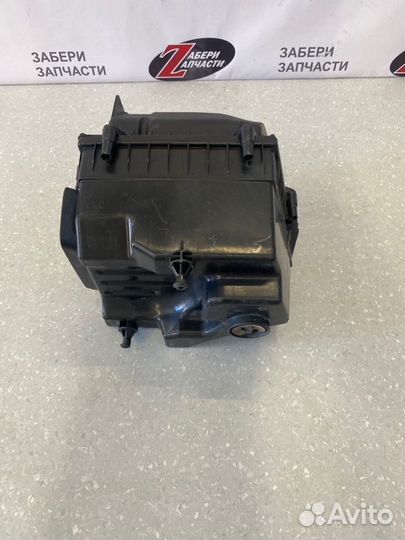 Корпус воздушного фильтра Jaguar Xe X760 2.0