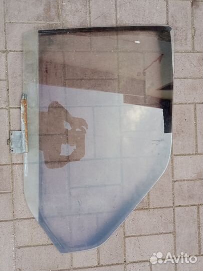 Стекло переднее правое VW T4