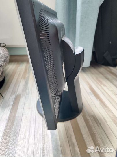 Монитор для компьютера 17