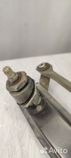 Трапеция стеклоочистителей Audi 90