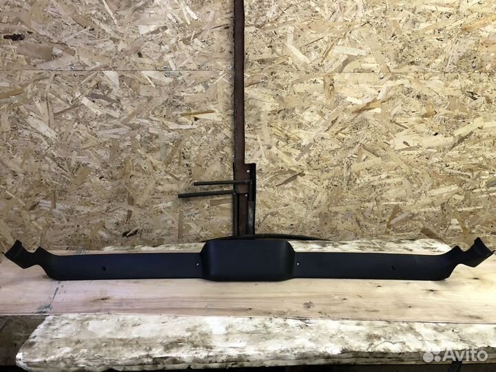 Часть обшивки багажника Jeep Grand Cherokee zj