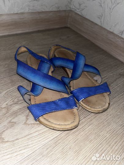 Сандалии для девочки