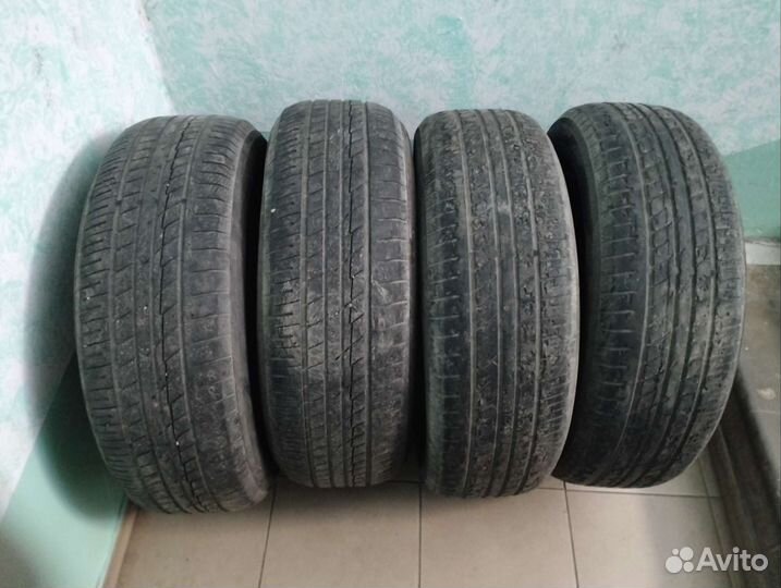 Yokohama BluEarth-A 215/65 R17