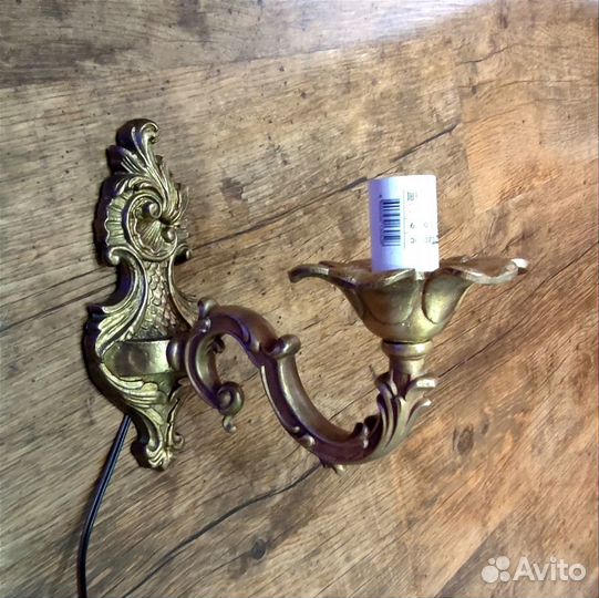Старинный настенный светильник бра