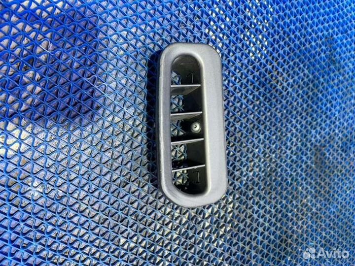 Дефлектор воздушный Bmw E65 седан 2004