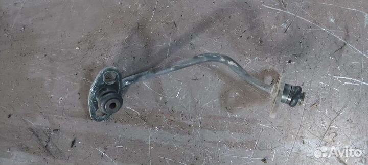 Трубка двигателя на Mitsubishi 4G 93