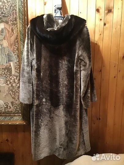 Шуба мутоновая с капюшоном