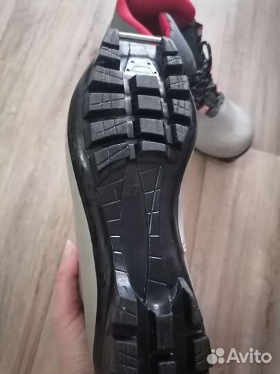 Лыжные ботинки