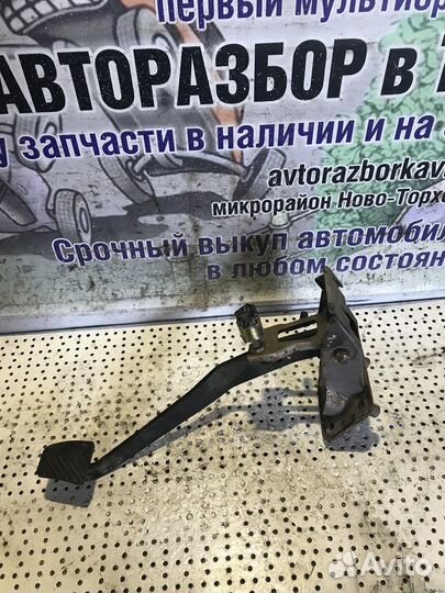 Педаль сцепления Kia Sorento 1 2.5 D4CB