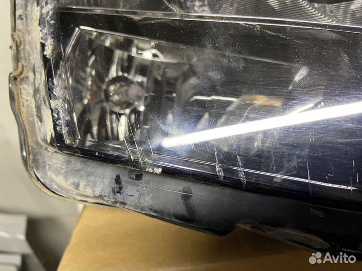 Фара правая Skoda karoq