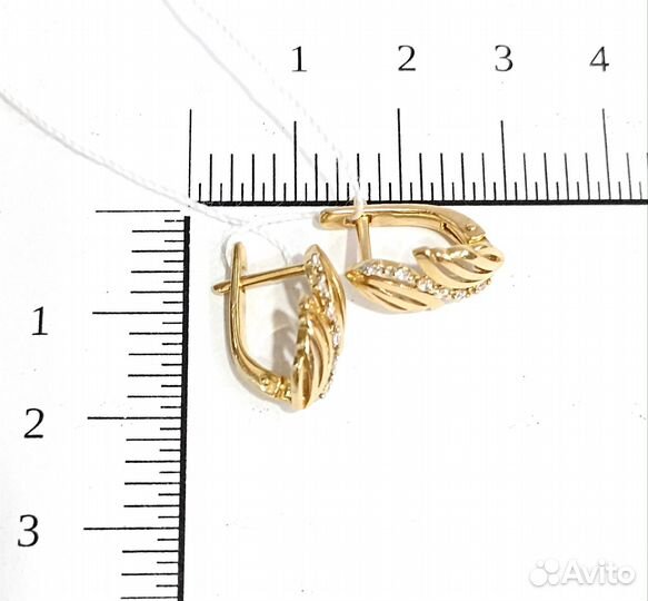 Серьги с синтетическим камнем Золото