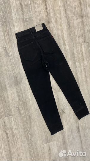 Джинсы женские mom