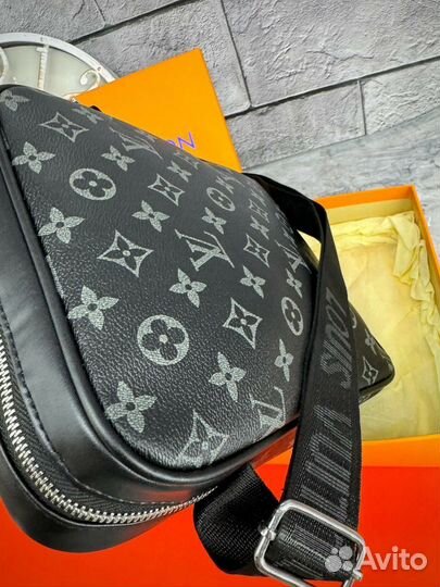 Сумка через плечо Louis Vuitton