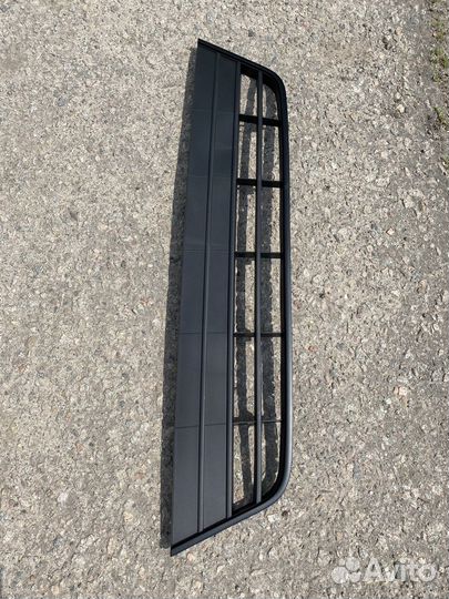 Решетка радиатора tiguan 1