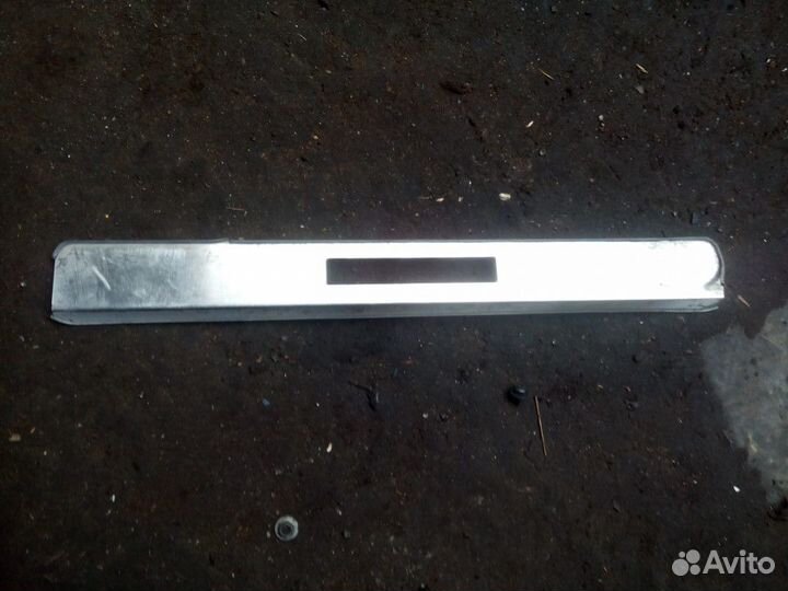 Накладка порога задняя правая Mercedes Benz E-Klas