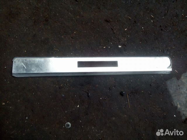 Накладка порога задняя правая Mercedes Benz E-Klas