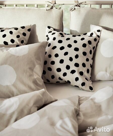 Чехлы на подушку IKEA разные (см. фото)