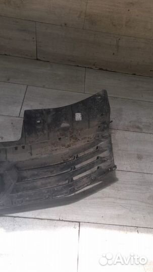 Решетка радиатора Renault Sandero 1 С 2009 По 2014