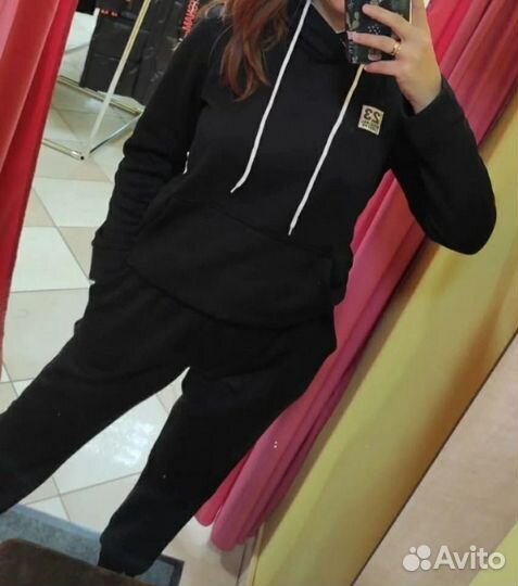 Спортивный костюм женский