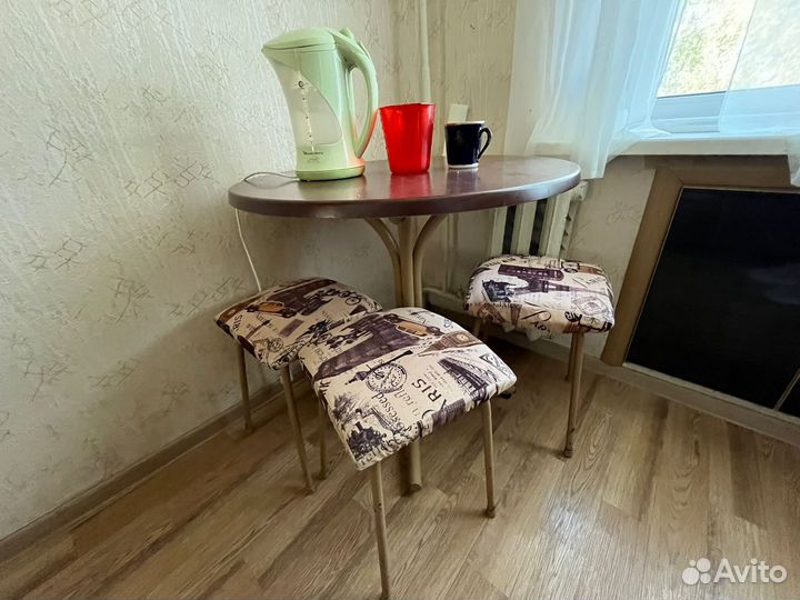 Кухонный стол+Табуретка