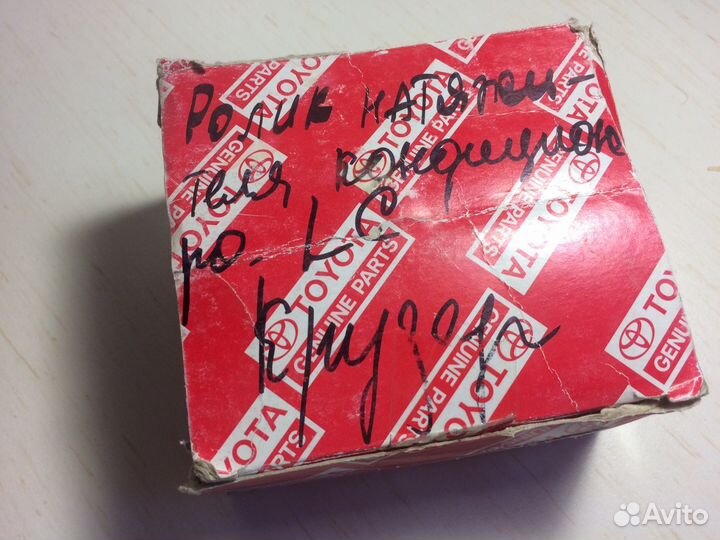 Ролик натяжной оригинал Toyota LC 88440-60060