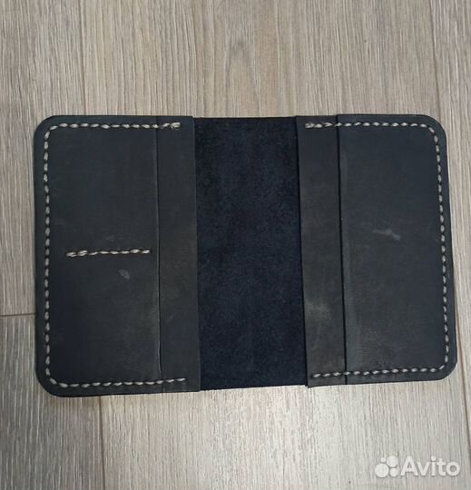 Обложка на паспорт из кожи ручной работы