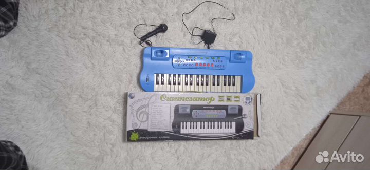 Детский синтезатор с микрофоном