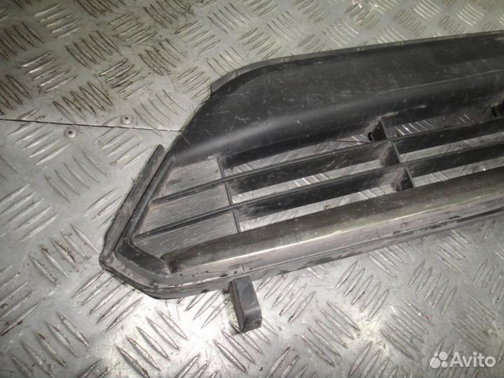 Решетка бампера Highlander (10-13) пер дефект б/у (арт. 5310248030)