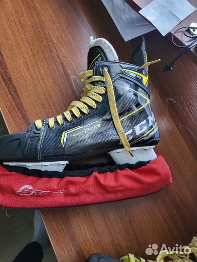 Коньки хоккейные ссм