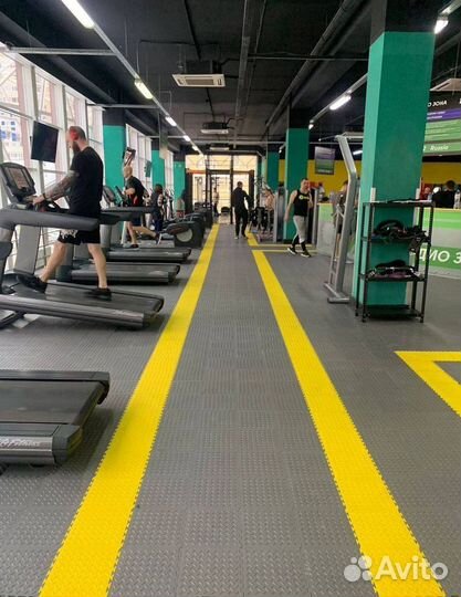 Модульная пвх плитка в автосервис / сто