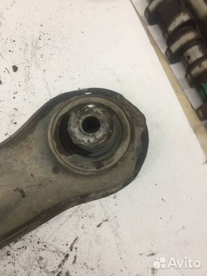 Рычаг передний правый нижний