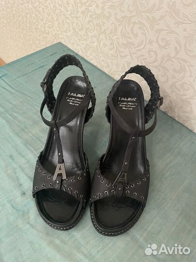 Босоножки Alba