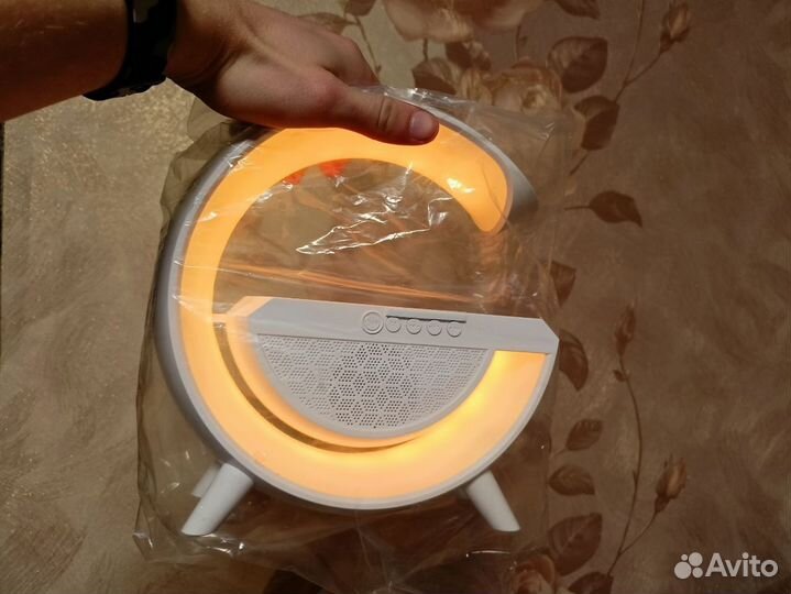 Беспроводная колонка с зарядкой