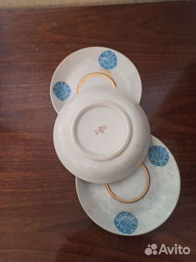 Чайные блюдца