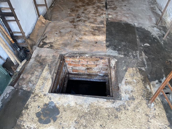 Гараж, > 30 м²